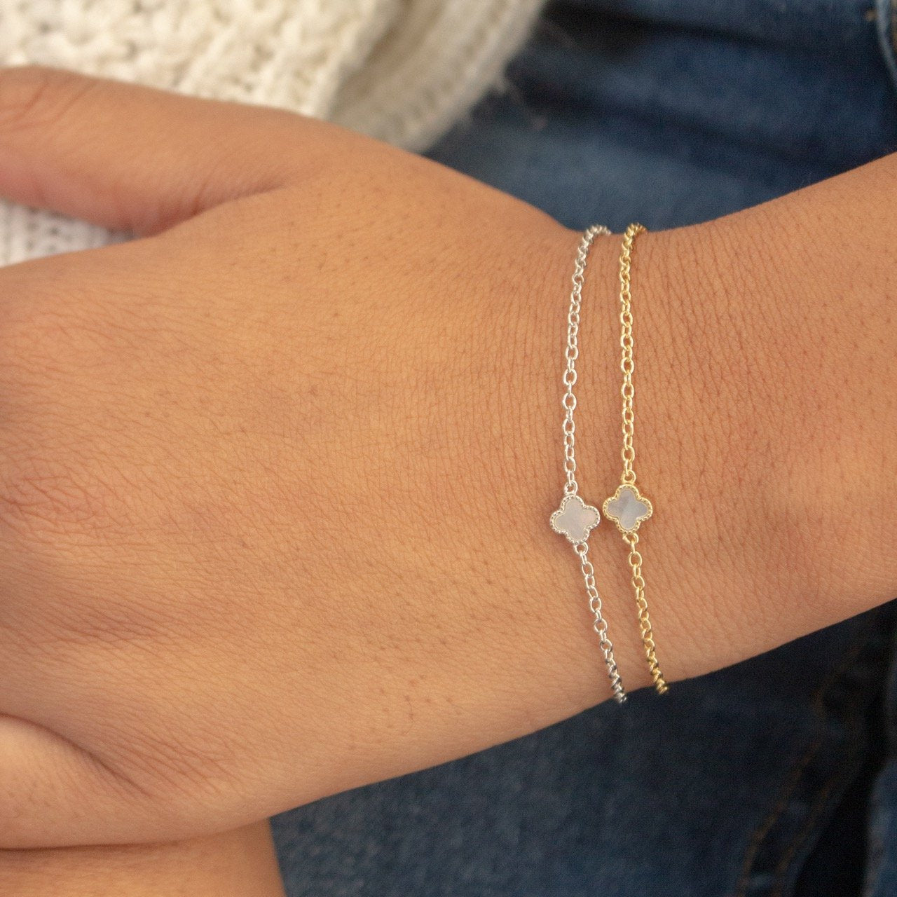Bracelet trèfle blanc ( Doré )