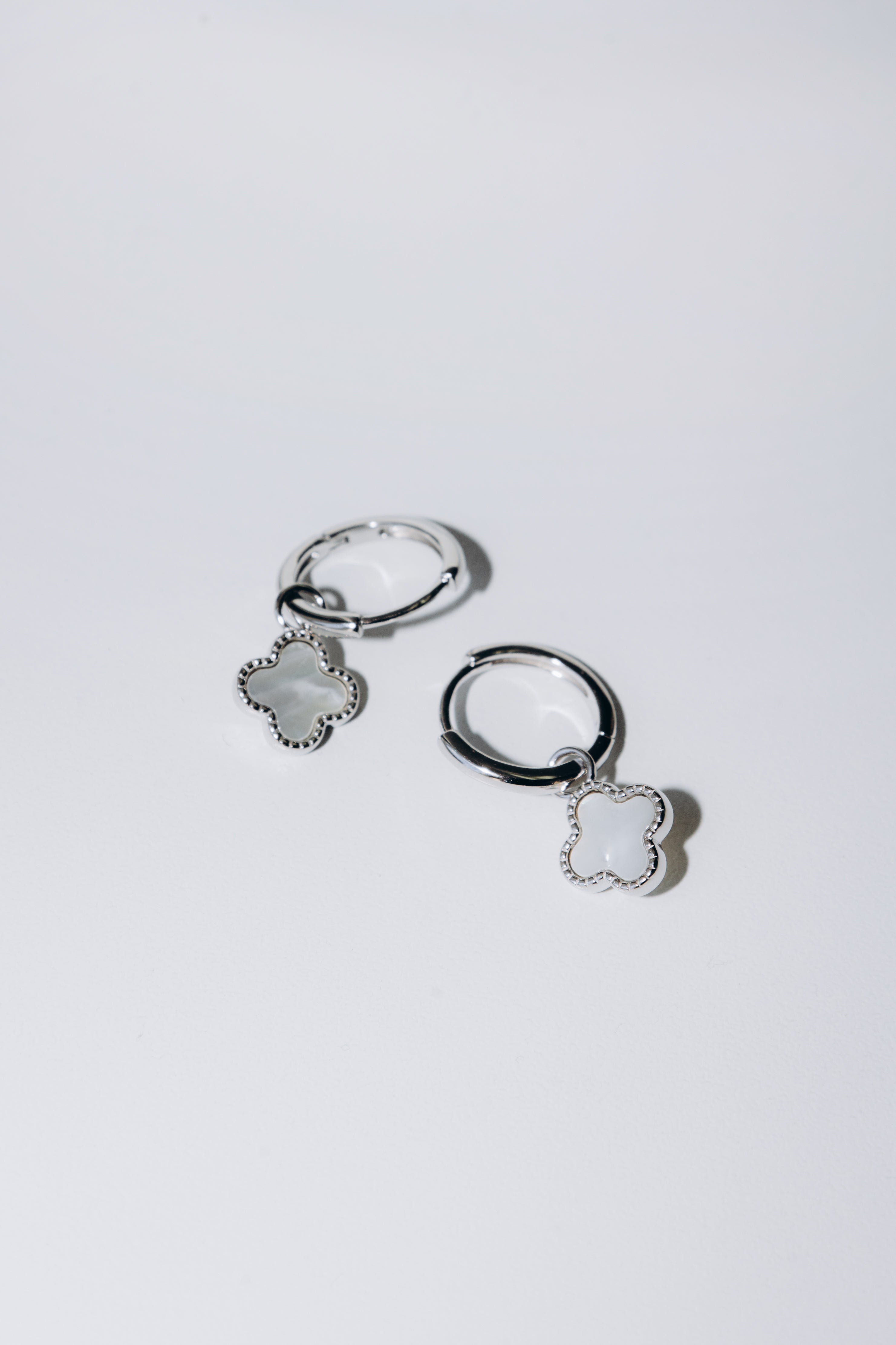 Boucles trèfles blancs (Argent)
