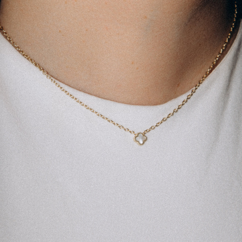 Collier trèfle blanc (Doré)
