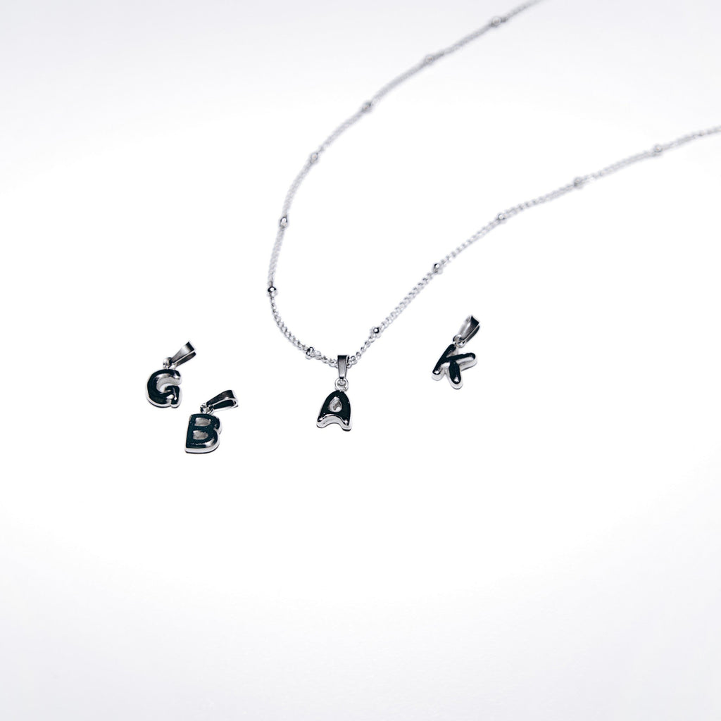 Collier lettre bombée (Argenté)