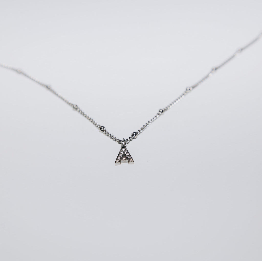 Collier lettre scintillante (Argenté)