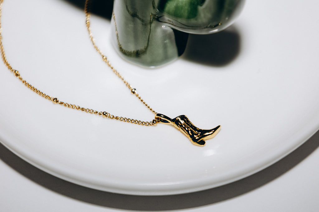 Collier botte de cowboy